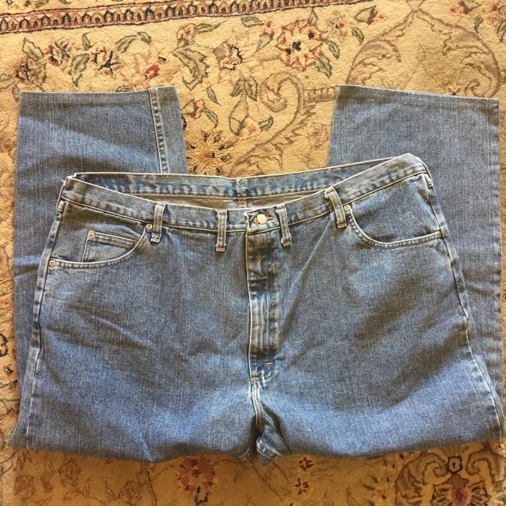 Wrangler Jeans Relaxed Fit 46x27” hemmed - Picture 4 of 4